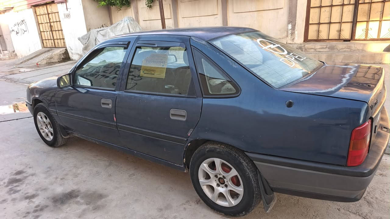 فكترا حجم 16
محرك شرط
كير شرط
بدون حادث 
وضع شركه
شرط التحويل 
كاربون بانزين موجود
السعر 38  
موصل الأيمن حي تنك قرب الصوره 
***********
***********
واتساب شغال
