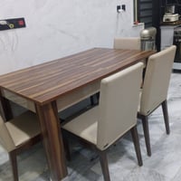 ميز طعام • ٤ كراسي • حي العسكري نجف
