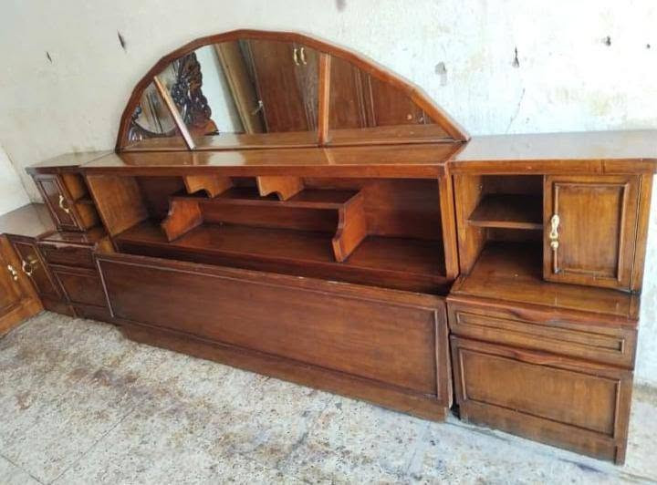 غرفه نوم صاج اصليه للبيع  مكاني جسر ديالى القديم  السعر  (500) وبيهه مجال للشراي  اتصل على واساب   (***********)
