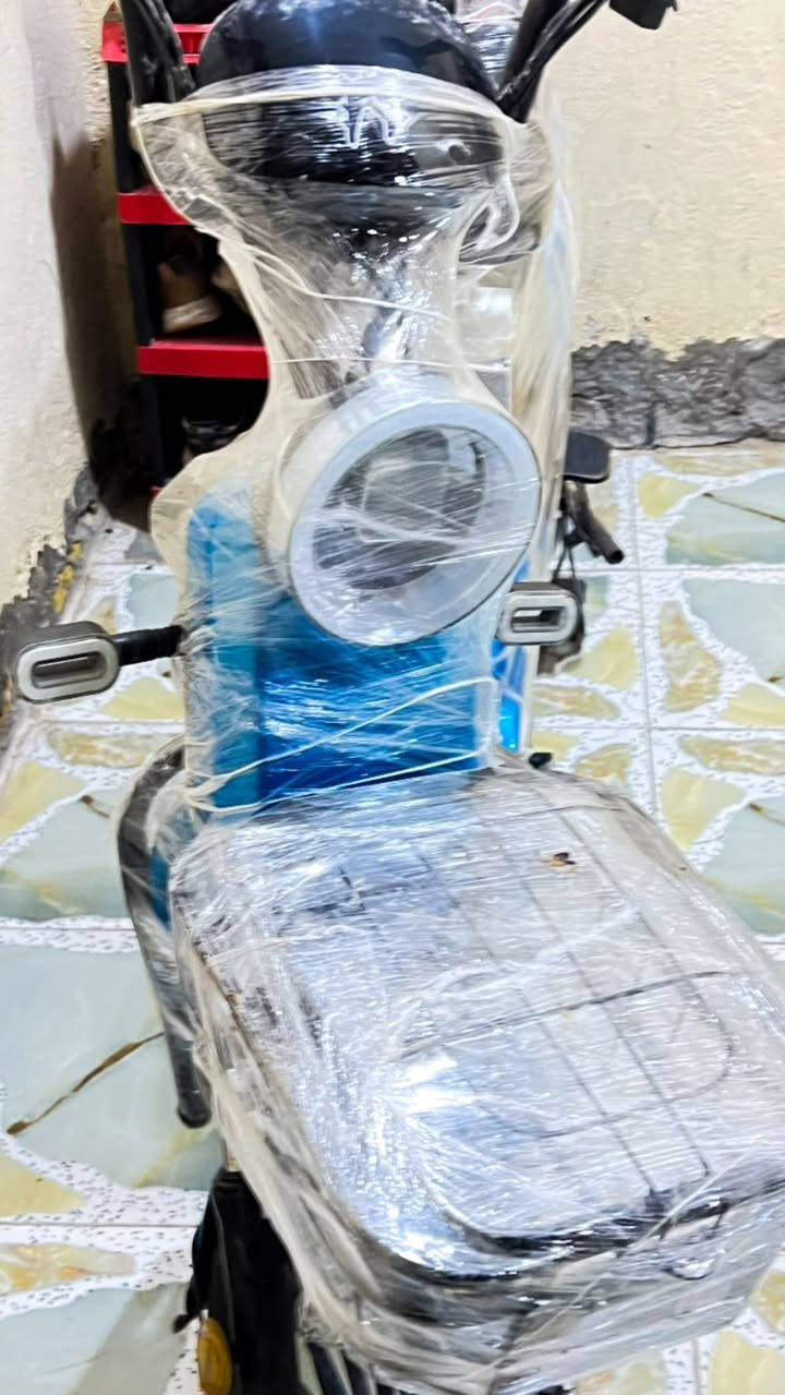 سلام عليكم للبيع باسكل شحن خمس بطاريت نضيف سعر ٣٠٠وبي مجال مشخاب رقم تصال ***********
