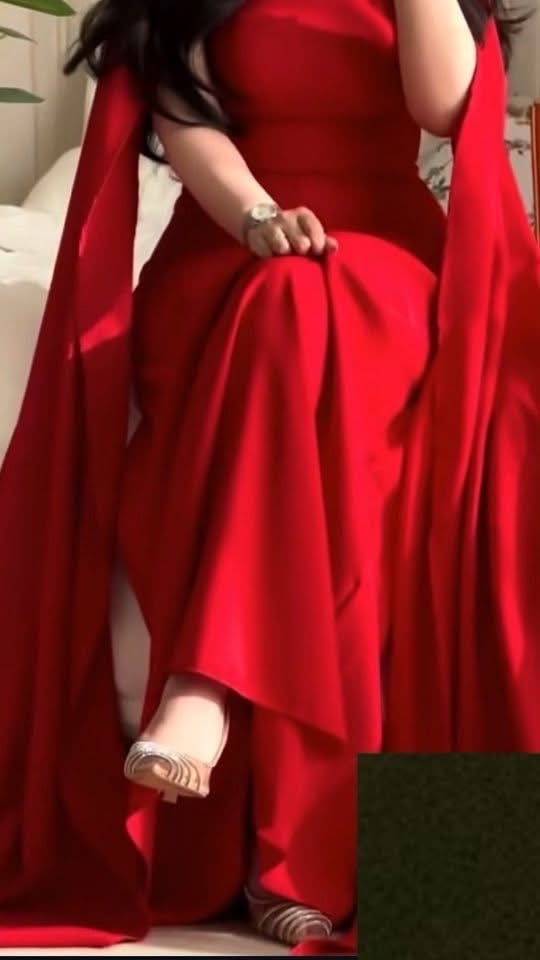 ✨ فساتين للبيع ✨

فساتين ملبوسات مرة  فقط وبحالة حلوة جدًا 🤍  
👗 القياس: 40–42

❤️ الأحمر: 35 ألف  
🩷 الوردي: 30ألف

للمهتمات والتفاصيل أكثر، التواصل على الرقم 📞  
***********

✨ اللي تحجز أول إلها
