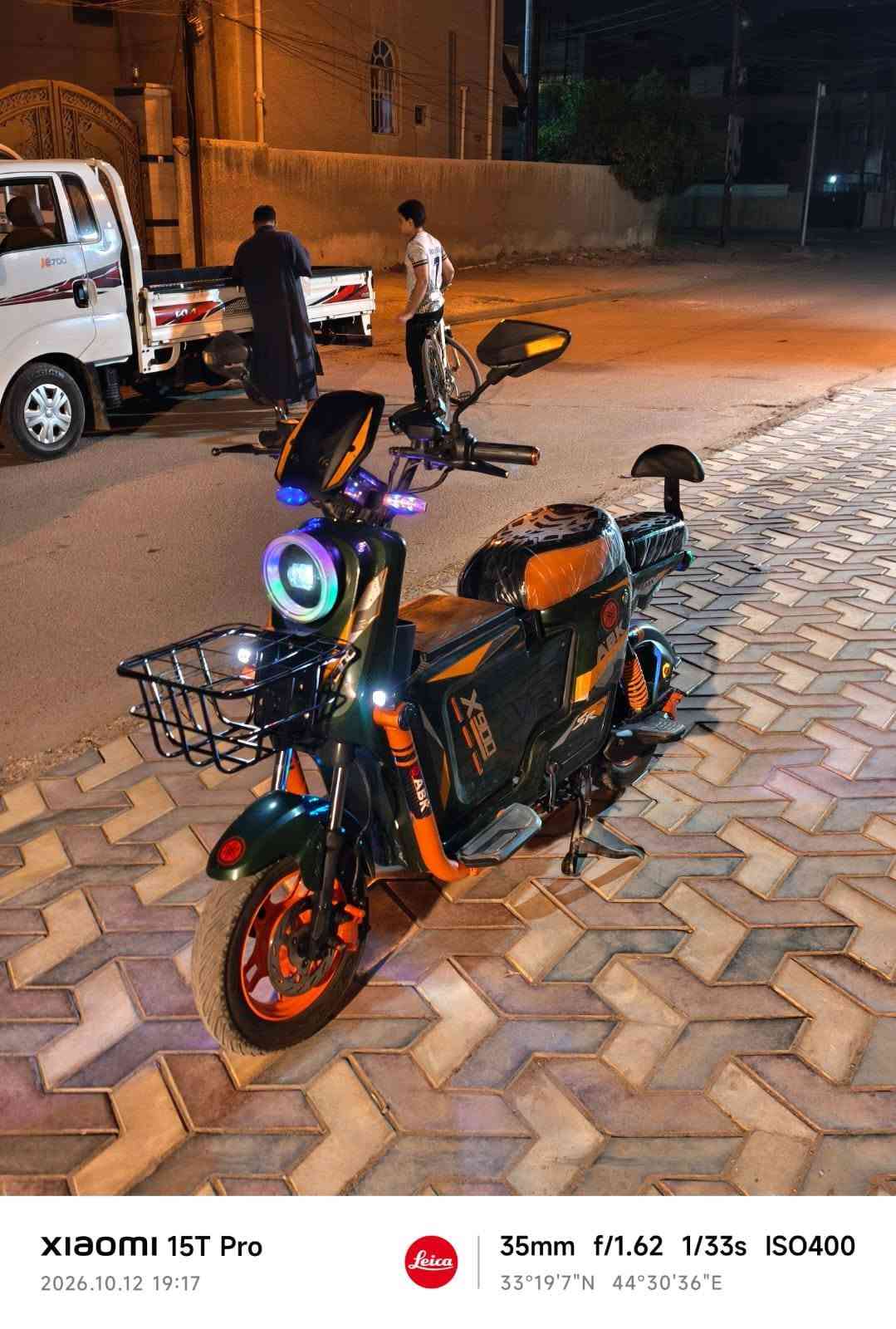 X900 • ٥بطاريات • شاحن اصلي