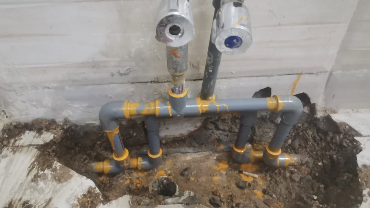 🔧 الإبداع للسنوار 🔧
خبرة • دقة • جودة في تنفيذ جميع أعمال السباكة.
✅ تمديد خطوط الماء الحار والبارد
✅ نصب وصيانة المجاميع الصحية
✅ تصليح التسربات والانسدادات
✅ تنفيذ أعمال السباكة للمنازل والمحلات بأفضل الأسعار.
📞 للحجز والاستفسار راسل الصفحة أو اتصل بنا.على الارقام التاليه ***********
*********** 
الإبداع للسنوار... الجودة تبدأ من هنا. 💧🏠
