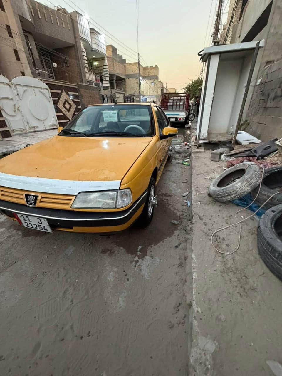 السلام عليكم سياره بيجو 405 للبيع مديل 2010هزه جديده ارقم جدد بسمي تحويل ثاني يوم تبريد ثلج حداديه حلوه سياره جاهزه لشارع مكان سياره بغداد البلديات سعر 24 للستفسار اكثر *********** غير متواجد عل فيس
