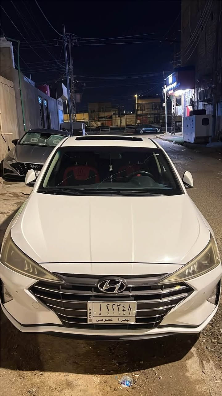 النترا 20 خليجي حره سيارة فول مواصفات  فقط بيها هذا المدكر على طخته وبيها الدوسه صفحه السايق بيها صبغ 
رايدها 158 ورقه مكانها في البصره
وهذا رقمي ***********
