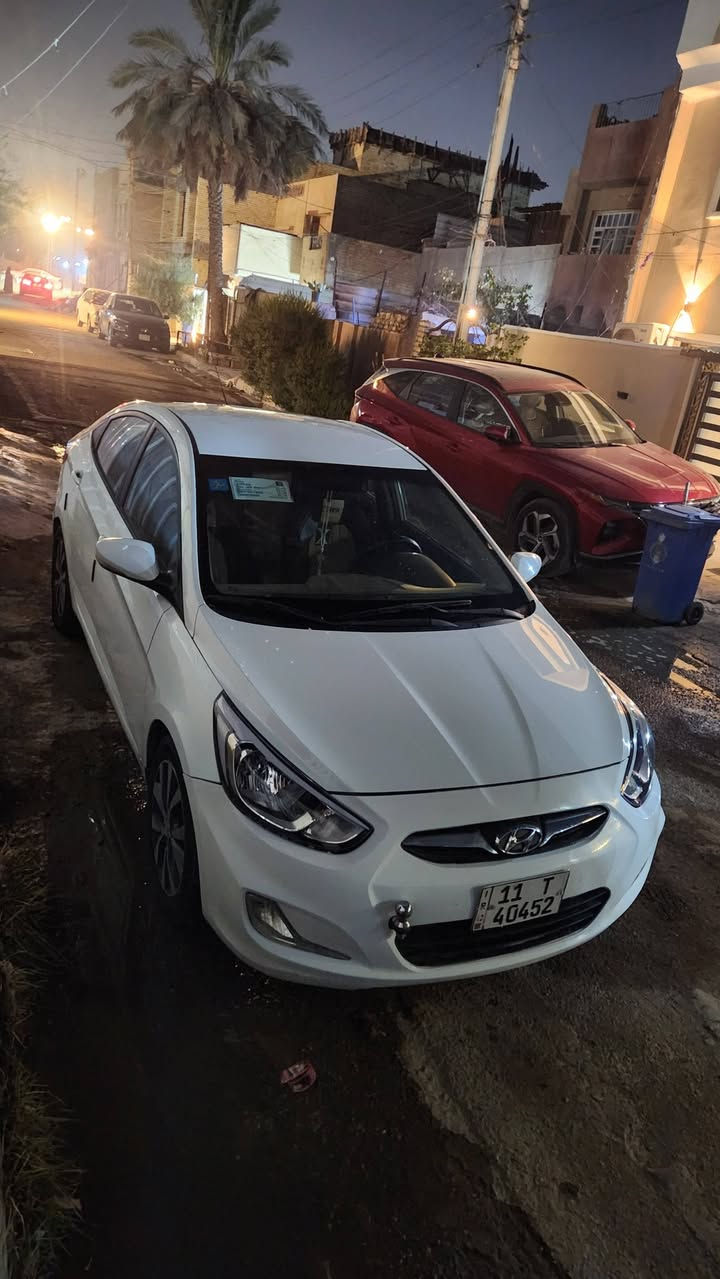 ❗️❗️For sale / للبيع
اكسنت 2015 خليجي 
محرك 1.6 
تبريد ممتاز 
كهربائيات كاملة 
تخم تايرات جديدة 
نظام eco 
حدادية جديدة 
الكير والمكينة بحالة ممتازة 
فول مواصفات باستثناء الفتحة 
شاشة كبيرة تحكمات سترين 
رقم انكليزي 
السيارة بأسمي 
ماشية 116 الف 
السيارة نظيفة جدًا 
السونار مرفق بالمنشور  
السعر 109 وقابل للتفاوض . . 

واتساب/ ***********
متواجد صباحًا إلى ساعة 11 
ومساءً بعد ساعة 10
