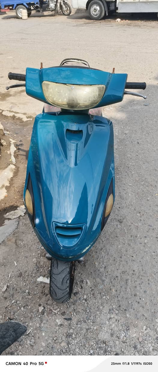 السلام عليكم فراشه مجفته جديد دراجه ماعوزها اي شي كامله كهربائيات كلها شغاله سلف الدراجه شغل واطلع السعر 250وبيها مجال
 مكلف بالنشر
وهذا رقم صاحب الدراجه
***********
