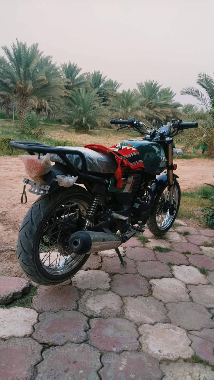 لايتي • سكنر • ٢٠٠
