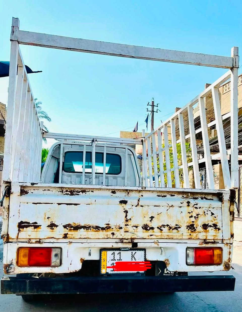السلام عليكم للبيع كيا بنكو مديل 94 قماره وربع رقم بغداد انكليزي تحويل مباشر سياره بلاديه محرك 2700 شاصي كفاله عامه رقم شاصي واضح تخم تاير جديد كير اكسن حداده كله جديد  كهربائيات كله شغاله مكاني بغداد م. الصدر 
السعر 55 ورقه وبي مجال 
    اتصل وتدلل.    هـ.  ***********.   ❤️
