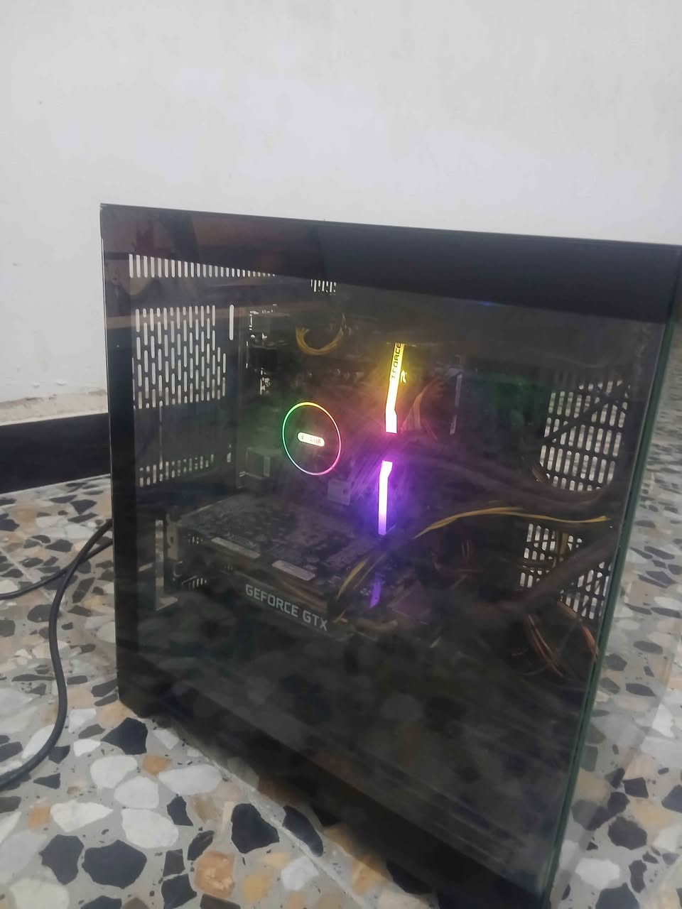 السلام عليكم
🖥️ تجميعة Gaming نظيفة جداً للبيع
💰 السعر: 425,000 دينار قابل للتفاوض بحدود المعقول
⚙️ المواصفات:
• CPU: Intel Core i3-10105F — 4C/8T
• GPU: GTX 1660 6GB
• RAM: 16GB DDR4 3200MHz — قطعة واحدة
• Motherboard: Gigabyte H410M
• Storage: NVMe 256GB + SSD 128GB + HDD 1TB
• PSU: 450W
• Case: WJCOOLMAN
• CPU Cooler: PCCOOLER Liquid Cooler
🎮 مناسب للألعاب والاستخدام اليومي، ومن الألعاب اللي تشتغل عليه: GTA V — Fortnite — Apex Legends — PUBG وغيرها.
🧹 الجهاز نظيف ومفحوص وجاهز للاستخدام.
🔧 المذربورد بيها سلوت RAM ثاني، وتكدر مستقبلاً تضيف 16GB ثانية وتصير 32GB.
🚚 التوصيل لجميع محافظات العراق بـ2,000 دينار فقط.
📍 بغداد — المعامل / بستان سامي
💵 425 ألف وقابل للتفاوض عند الجدية.
ارقام التواصل على واتساب
***********
*********** بغداد, العراق
