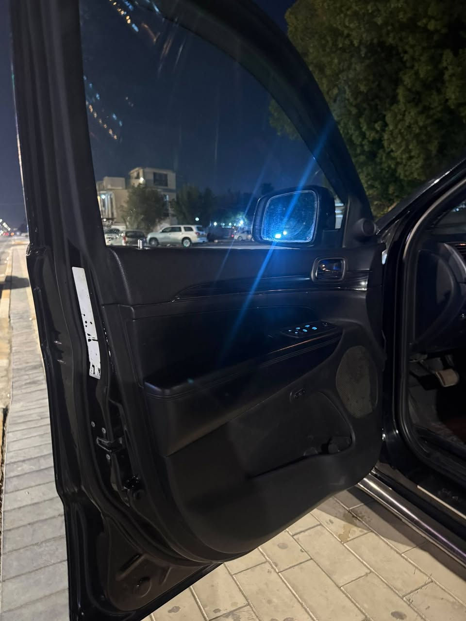 جيب ٢٠١٩ امريكي
فئه x

اسود 

حادثه بأمريكا جاملغ وبنيد وهسه بيه طخة بسيطة بالجاملغ الأمامي عكس السائق مثل ماموضح بالصور

فول فتحة رادار  مانع تصادم 

جنطه كهرباء  

ماشيه بال٧٠ الف ميل قابل للزيادة 

تخم تاير ويل كروم بلاد 

مكينه ٣٦٠٠ مبدل بيه بس كام شفت البارد ضمان 

كير مامفتوح بس مبدل الدهن 

حداديه امامي جديد الخلفي نص عمر 

نقص بيه الرادار الأمامي مايشتغل والحساسات الاماميه شغلتهن كهربائي  بسيطه 

رقم بغداد جديد وهزه جديده بأسمي 

العنوان بغداد ابو شير 

السعر 200$ بيه مجال لشراي فقط 

***********
