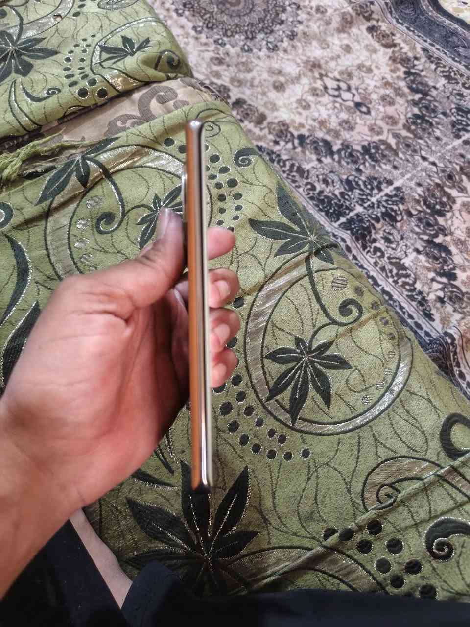 هونر x9c جهاز مداخل صيانة
عشوائية ١٢ على ١٢ بدون ملحقات
سعر ٣٢٥ وبي مجال قليل بي طبع بل شاشه 
بي طبع تيكتوك مكان الأمين الثانيه 
***********

نص مكتوب في الصور:
- AA ا 01:06 حول الهاتف 10 MagicOS المعالج المركزي Snapdragon 6 Gen 1 اسم الجهاز HONOR X9c ذاكرة الوصول العشوائي 12 غيغابايت +12 غيغابايت Honor RAM Turbo شاشة بتقنية حماية البصر من Honor ٢٧٠٠ x ١٢٢٤ بطارية السيليكون والكربون mAh 6600 المساحة الفارغة ۲۳۱٫۸۸ غيغابايت الإجمالي ٢٥٦ غيغابايت وحدة التخزين الداخلية BRP-NX1 الموديل 10.0.0.166(C185E6R5P1) رقم الإصدار GPU Turbo 10.0 إصدار MagicOS