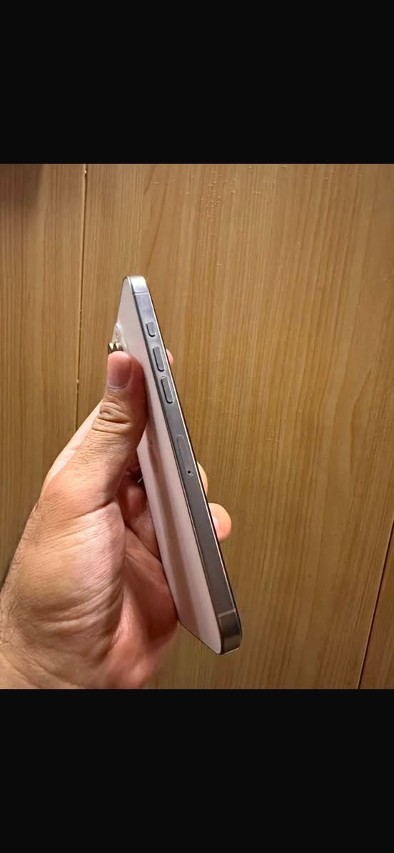 مساء الخير اخوان
ايفون 16 برو ماكس ماستر شرق اوسط للبيع ب 1400 

ذاكرة 256 
🔋 97 
الجهاز بلاد كلشي ما مبدل بي 

مكاني بغداد البلديات شارع المصرف 

للتواصل واتساب او اتصل ***********
