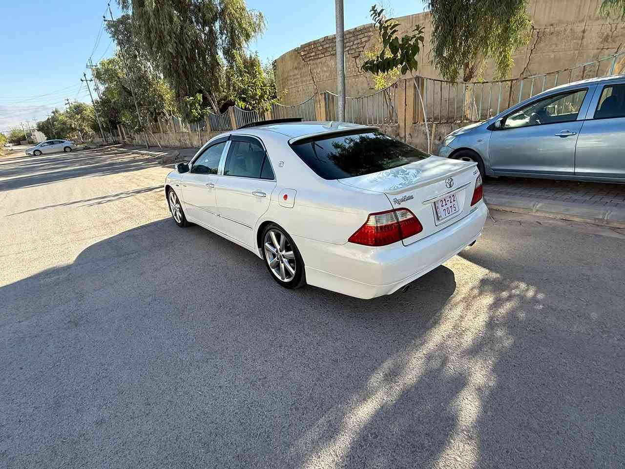 به ناوي خوداي بالاده ست تويتا كراون شاهانه براوە سویچ شاشە وکامێرا وحاسە  مؤديل ٢٠٠٦گەورە بە بچوک مەرخوبی بازاڕکۆدی هەیە ڕویاڵە کامل کراوە بە سپۆرت وویل دنگە سەیارە بئ بۆیاخە تەنها شوێن مووس بۆیاخە کامل جوانکاری باڵی سەر جام و باڵی سەرسندوق تە برید ساردوگەرم  نمونە سیعری قوفل قوفل ٤٩شوین هلبجە شهید 
***********ڤايبرو واتساپ
