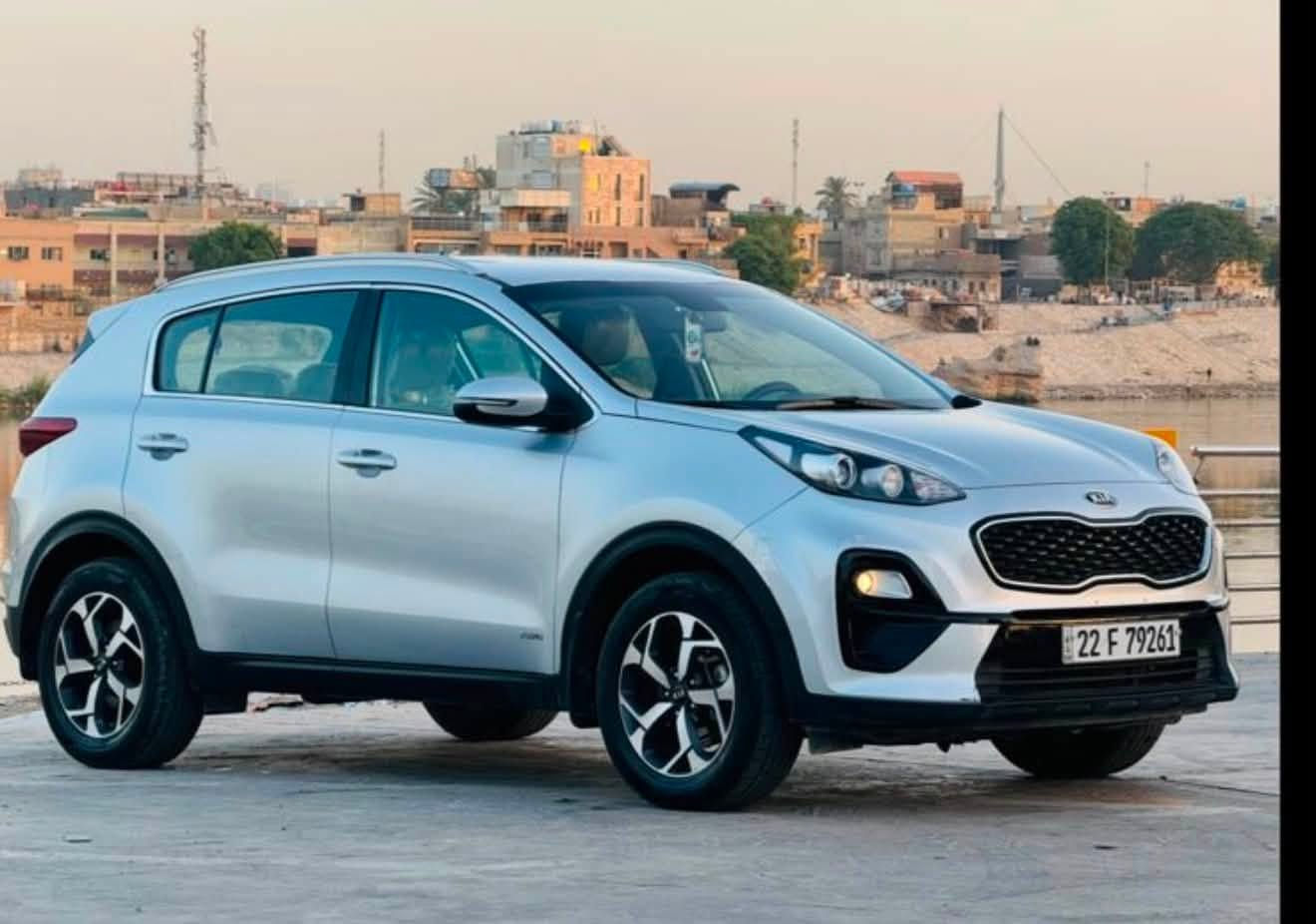 كيا سبورتج 2020 خليجي بدون صبغ بدون حادث(سياره مبدله طابوكه جديده)
رقم اربيل الجديد بأسم الشركة تحويل او وكالة مضمون
 المواصفات: شاشة كبيرة / كامرة دوراة / فول تحكم ستيرن / حساس امامي / حساس خلفي / فور ويل
مود درايف / مانع انزلاق / مانع انحدار / داخل لونين
محرك 2400 GDI / ماشية 50الف كم / اشاير بل مري 
مكاني بغداد / الدولعي 
للتواصل وللأستفسار :***********
