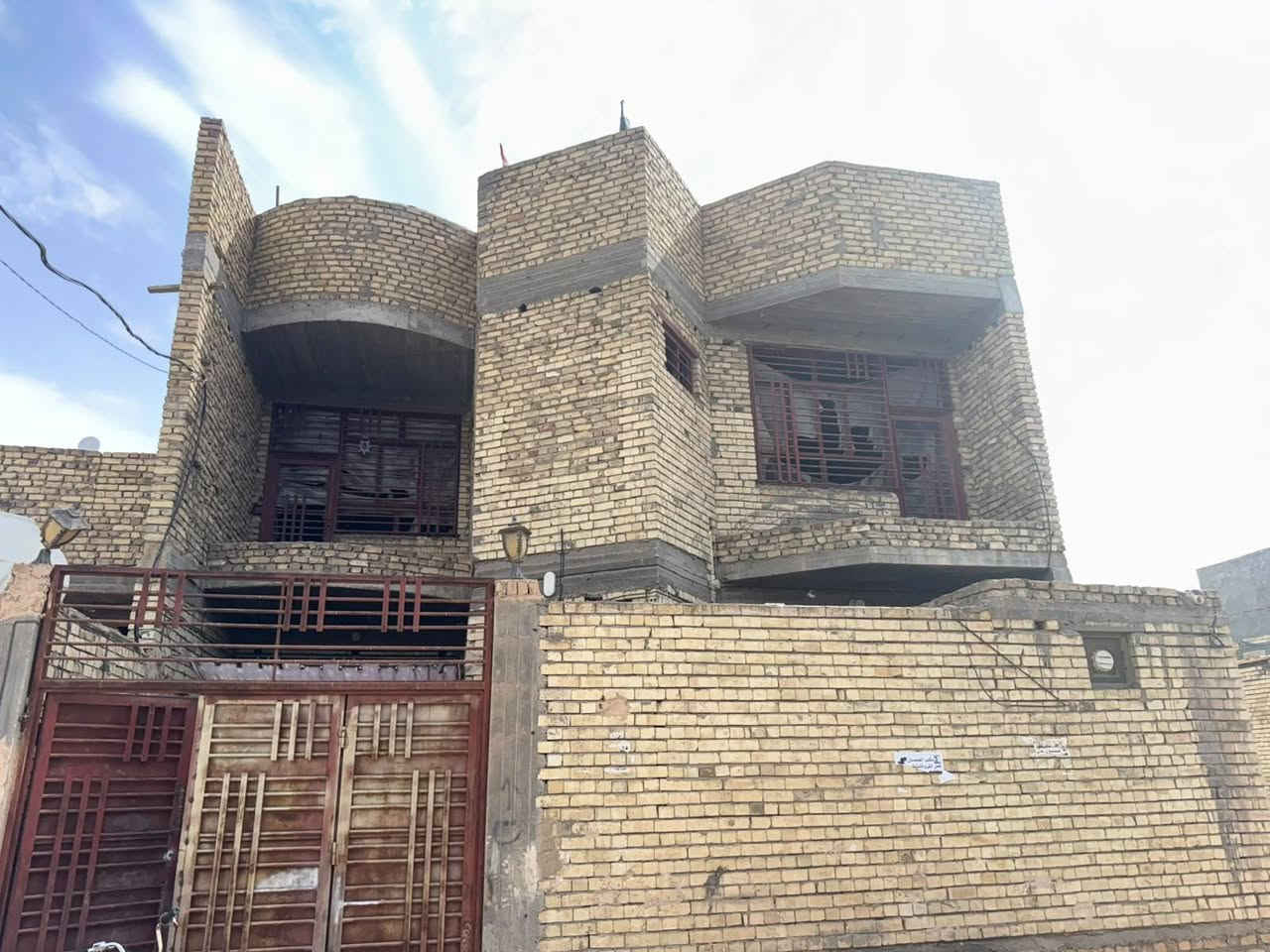 حي الساهرون منطقة ٢٥ • ٢٠٠م • طابقين بناء حديث