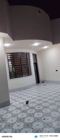 ٣٠٠م • ٣ غرف • بيت جديد