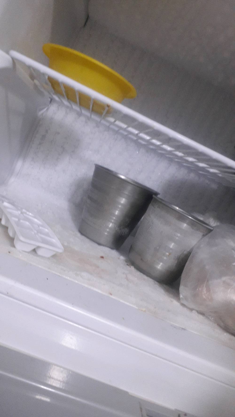 ثلاجه نضيفه اخت الجديده ب٢٥٠وبيهة مجال في النجف