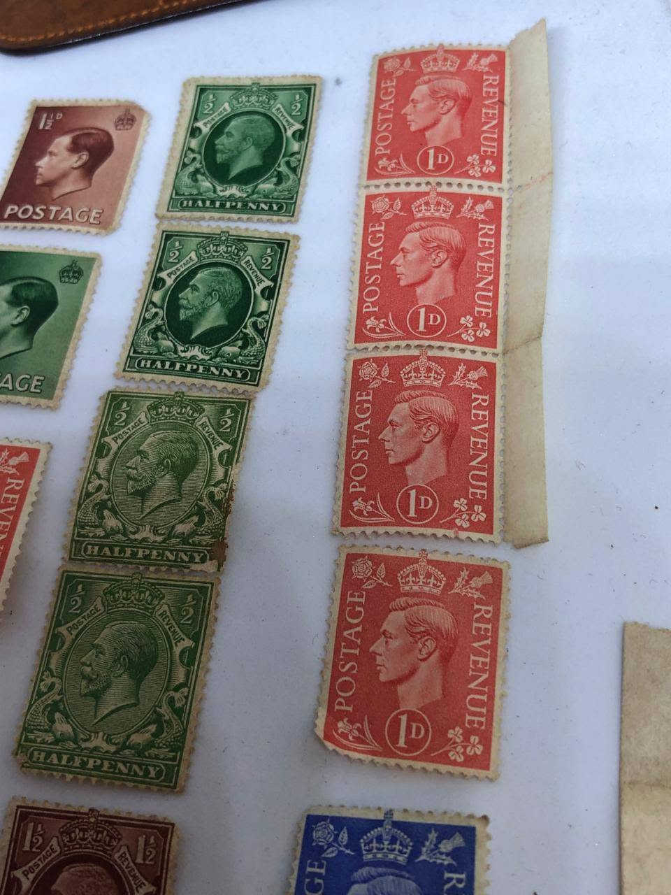 طوابع انكليزي قديم
اكثر من ٢٠ طابع انكليزي ملكي مع حافظة جلد طبيعي السعر 75 ألف
للتواصل على الخاص او واتساب ***********
