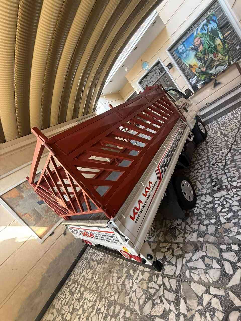 السلام عليكم 
كيا حمل موديل 2017 رقمها واسط انكليزي شرط التحويل 
مكينه 2700 جديده لا صرف ولا بخار ولا تنقيص 
وكير ومكينه واكسل وشاصي ورقم شاصي كل مكفول 
تخم تاير جديد شاده كوري اصلي ومحجر تفصال جديد 
سياره مدوشمه دوشمه درجة اولى سياره جاهزه كبل لشغل 
سياره جديده بل كارتون 📦 السياره استخدام شخصي.
السياره مكفوله كفاله عامه لا ضربه ولا صبغ ولا تبديل ولا فتح عد الدوسات فقط والباقي مكفول ابيعلك على السونار 
العنوان بغداد البلديات 📍 السعر 115 وبيه مجال بسيط الرقم ***********
ملاحظة الشاصي مكفول حته من الصبغ 🏷️
