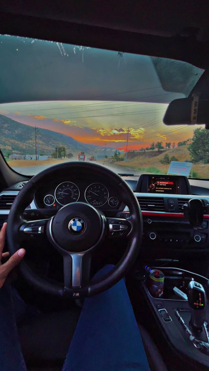 320i 2016
بێ بۆیاخ 
بێ دەعم 
بەس كلێری ئەوروپای هەیە
٤ پستۆنی تۆربۆی نۆزل كورتە
96و مەجال
***********
ڤایبەرو وەتسئاپ أربيل, العراق
