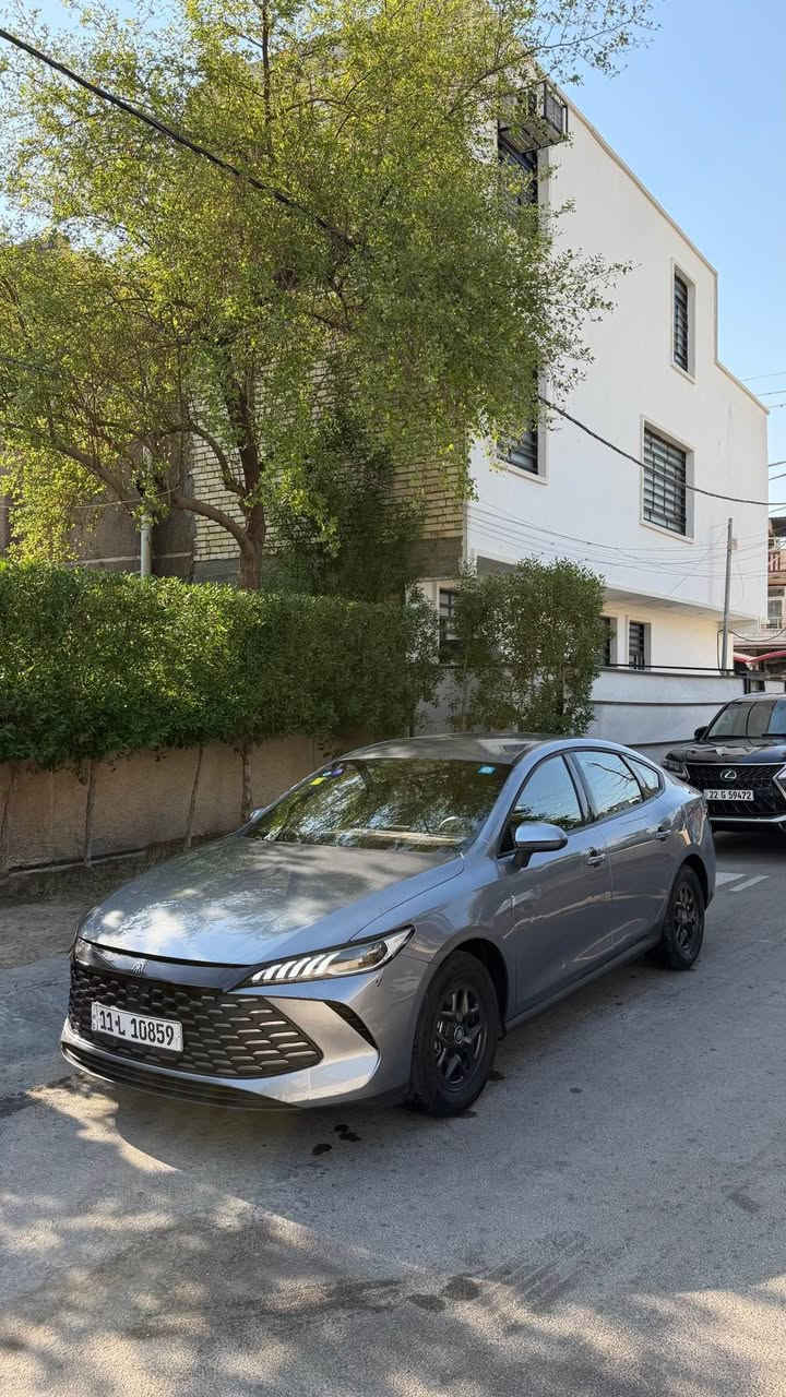 ماشية 5000 
بدون صبغ بدون كلشي فقط بارد 
سعر 18,500 بيه مجال بسيط حك جيه
العنوان الصليخ 600 
*********** بغداد, العراق
