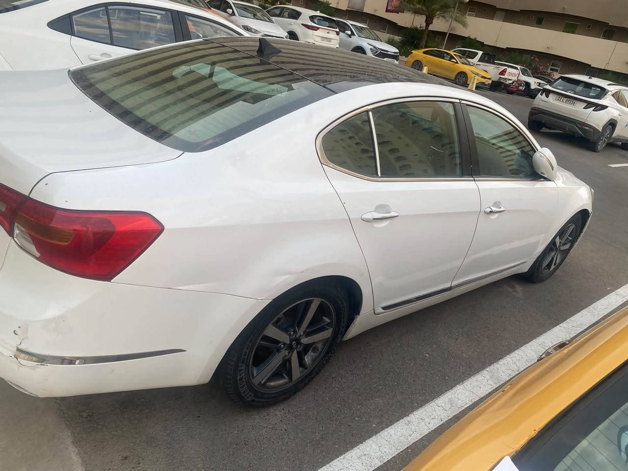 تم تغيير السعر بيع مستعجل
ب٩٠ وبيه مجال بسيط 

الهاتف: ***********
