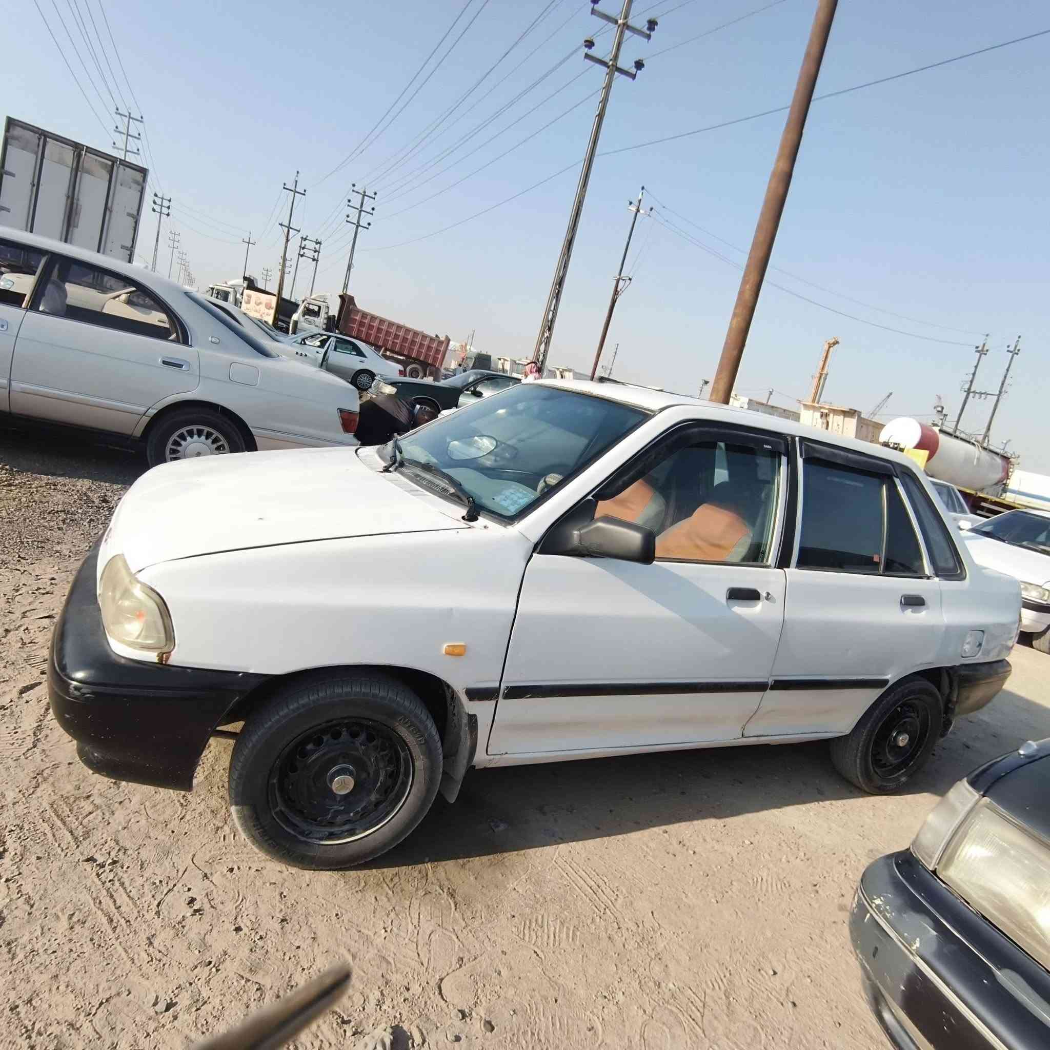 سايبة مديل2015مكينة وكير خير من الله راعيهة يمي جاري توة محول رقم نكليزي  ويطيك شهرين وتحول السعر 29وبيهة مجال للشراي سنوية تنتهي بل2031 رقمي***********تبريد ما بيهة  مكاني الزبير حي الشهداء
