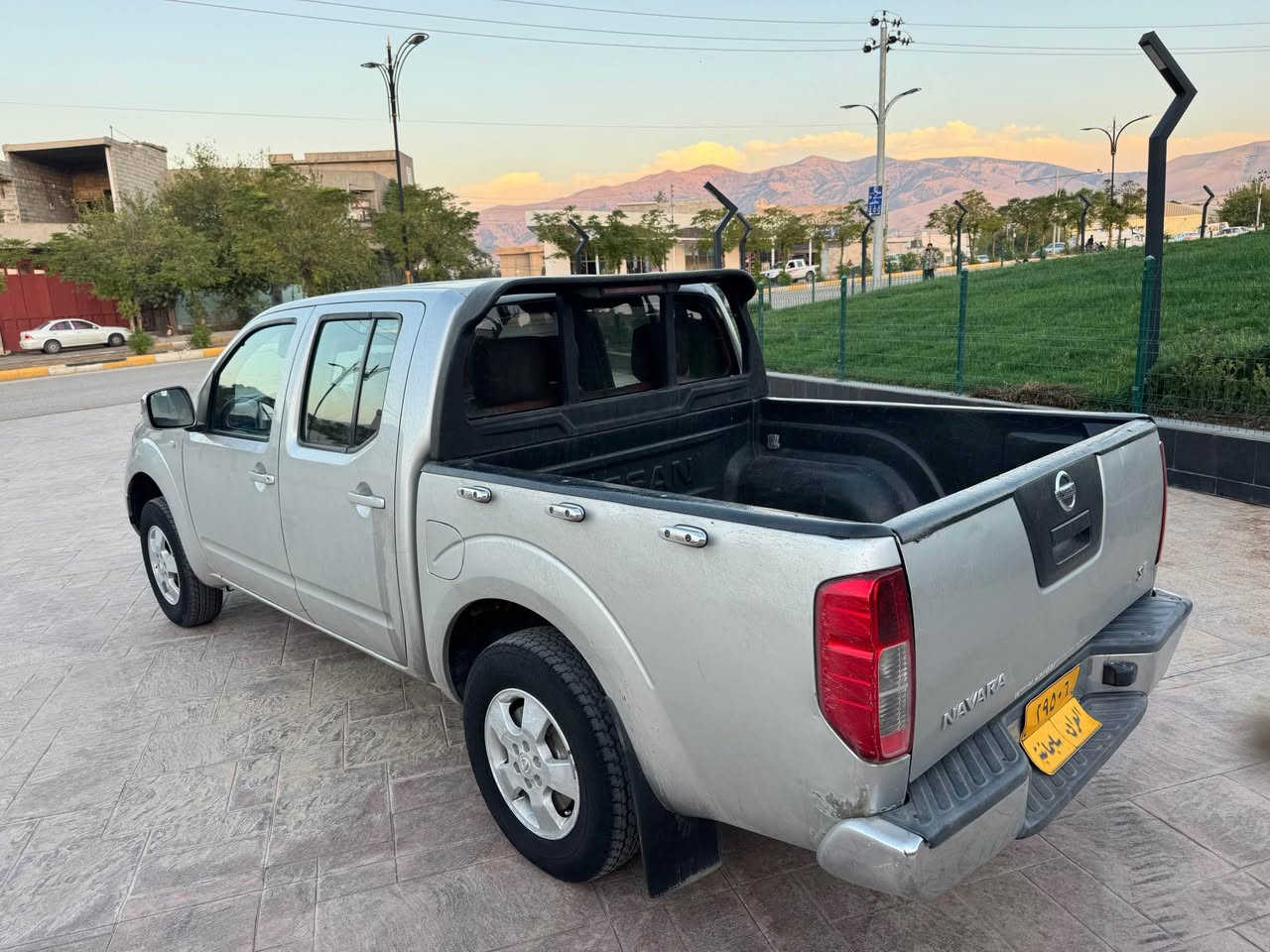 نيسان نافارا • ٢٠٠٩ • سند كامل