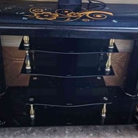 ميز • للبيع • واتساب