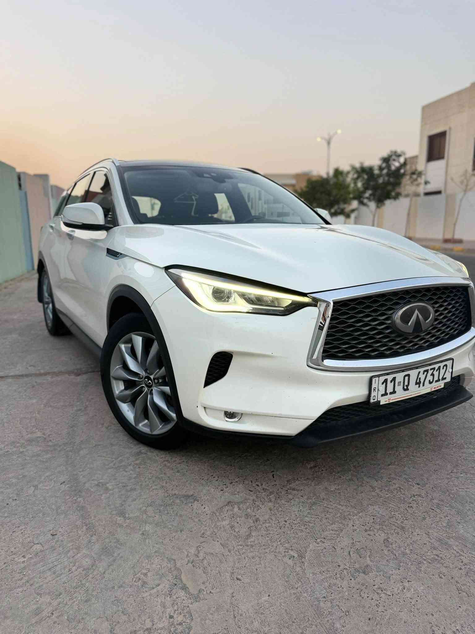 � للبيع او المراوس إنفنتي QX50 2022 فول أوبشن 🔥
وارد امريكا | ضررها صندوق مصلح نفسة يعني صبغ قطعة وحده

🔧 محرك VC Turbo

⚡ سعة 2.0 تيربو | سريعة ونشطة جداً

📍 رقم بغداد انكليزي | تحويل مباشر (مشروع وطني)

━━━━━━━━━━━━━━

🔥 المواصفات والتجهيزات:

• محرك VC Turbo فول مبدل جديد 2.0 Turbo

• بانوراما (سلايد كبير)

• شاشتين حجم 8 إنج

• مرايا النقطة العمياء + مرايا قلاب

• كامرات 4 (360 درجة)

• تشغيل عن بُعد + تبريد حسب حرارة الجو

• تشغيل بصمة

• كراسي كهربائية + ذاكرة للسائق

• نظام صوتي راقي

• إنارة زينون بالكامل (ناصي وعالي وبروجيكتر وكالة)

• باك لايت LED بالكامل

• صندوق كهربائي شفط

• كير طيارة كهربائي

• ستيرن كهربائي + تدفئة

• مقاعد جلد مع تدفئة

• تكييف قطعتين (مناخ منفصل)

• ويل حجم 19 مع تخم تايرات جديد

• حساسات إطارات

• حساسات أمامية وخلفية

• رادار + نظام مانع حوادث أمامي وخلفي

• أوتو هولد

• سايد بريك إلكتروني

• درايف مود 4 وضعيات

• ماوس تحكم بالشاشة والخارطة

• ميموري ذاكرة خزن للسائق

• قيادة مساعدة عند تفعيل وضعية الكروس

• دشبول وأبواب جلد

• إيرباك عدد 8

━━━━━━━━━━━━━━

📊 معلومات السيارة:

🔹 التايرات: تخم جديد

🔹 السيارة جاهزة من جميع النواحي

🔹 تستلمها كاملة وجاهزة

🔹بسعر مناسب جدا

📞 للاستفسار والتفاصيل، مراسلة خاص

***********
