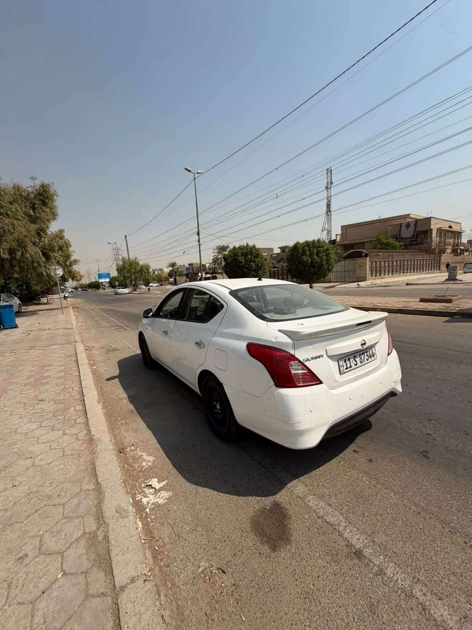 سلام عليكم سياره سني هندي مديل ٢٠٢٢ بليته زرقه
ماشيه ٧٥ سياره جدآ نضيفه سوناره موجود بل نشر بس بارد 
سعر ١٠٨ بيه مجال بصيط رقم ***********
