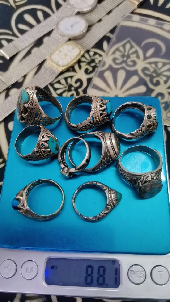 السلام عليكم
خواتم نيشابوري فضه 925  عدد 9 
مخطوطات بعضهن 
 البيع جمله 
المفرد يختلف السعر حسب نوع الخاتم
سعر الجمله القطعه 35 الف 
للحجز *********** 
العنوان بغداد الزعفرانيه الكبيسي
