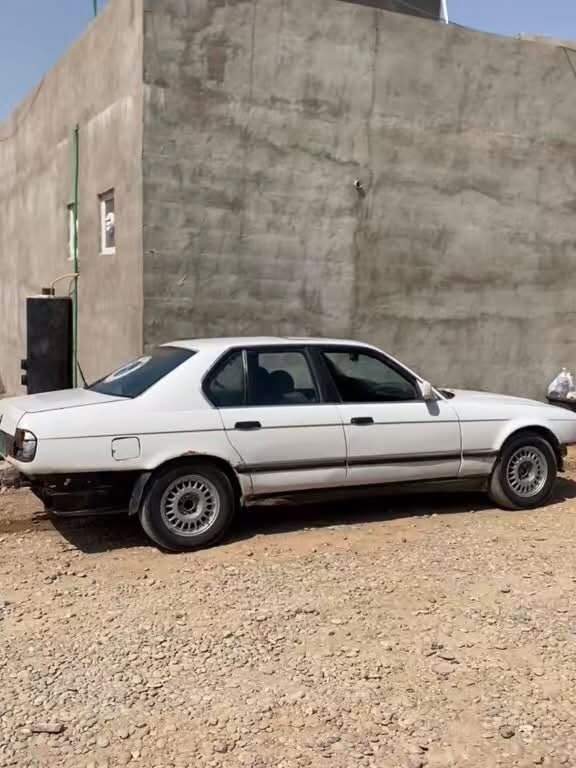 سلام عليكم البيع بي ام ٧٠٠ محرك شرط كير او توماتيك شرط تحويل و وكاله سعر ٢٨ بي مجال فحص نينوي بتزين مسجل عنوان  برطله *********** / ***********
