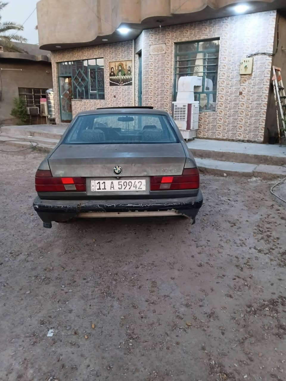 سلام عليكم حبايب سياره بيع مستعجل سعر تسقيط محرك كير جدد حداديه حلووه كشنات جديده بيه كهربائيات كامله ترايك وين متريد مكان السياره بغداد جسر ديالى فلكه سلمان واي استفسار حاظر موديل ٨٨ بيع مستعجل رقم بغداد انكليزي تحويل  مباشر سنويه ٣٠ !!!!!!!*********** بغداد, العراق
