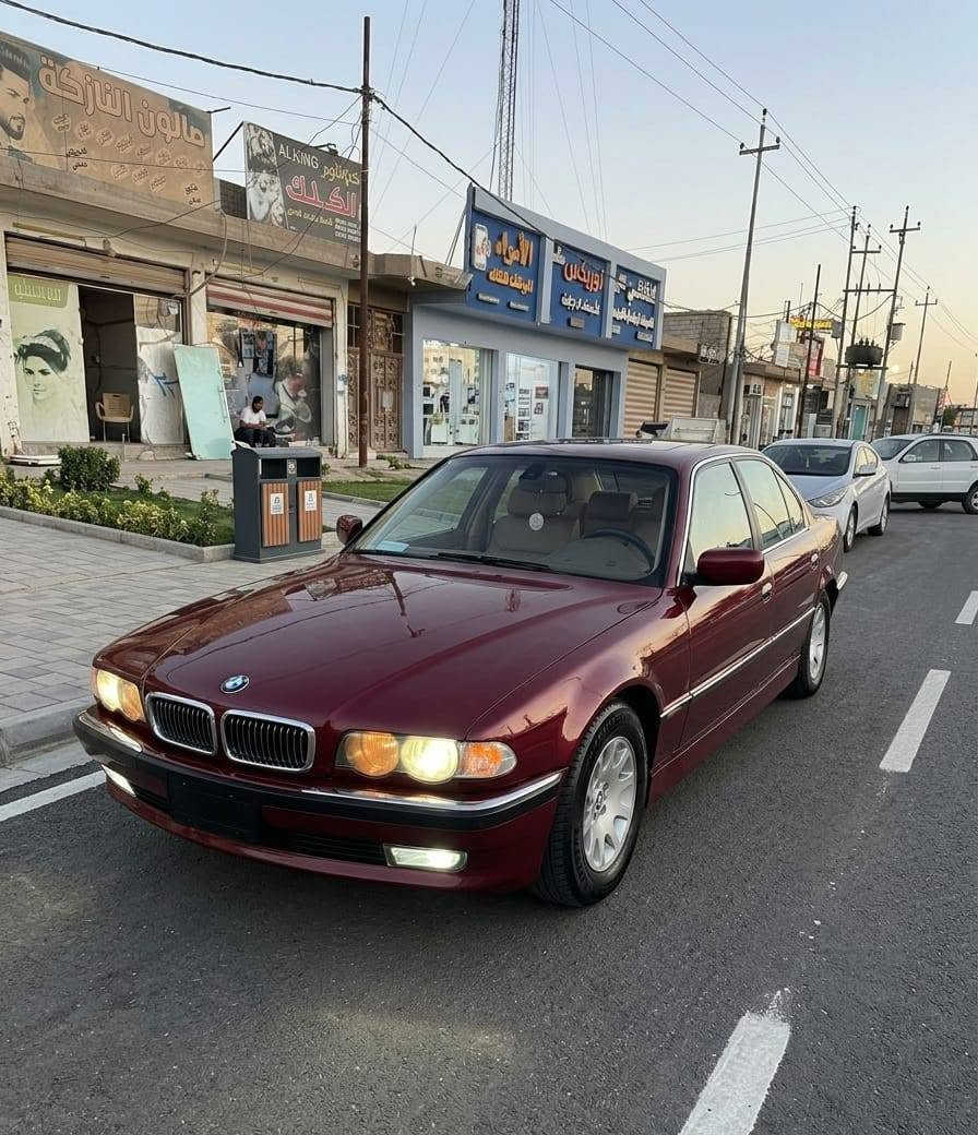 السلام عليكم
BMW___E38___740i

موديل 1995 محدثه 2000 بالكامل

رقم بغداد بسمنه تحويل ثاني يوم
 سيد قصي شبر صادق شبر سيد لؤي شبر باقر الموسوي محمد شبر 
ABS شغال
شاشه اندرويد مع مضخم سماعات
فتحه بانورما
تخم تاير جديد
مكينه وكير جدد
تبريد ثلج
جنطه شفط
مصبوغه للجماليه
لايت زنون
حداديه جديده
مكان نجف
رقم ***********
