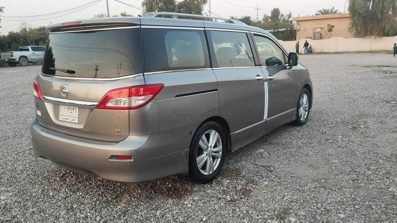 .السلام عليكم  للبيع سيارة نيسان كويست 7 راكب بدون اي حادث
.رقم السيارة مثنى  مشروع وطني 

.مكينه ولكير خير من الله 

.موديل 2013  فول 

. السياره ماشيه 86 الف 

.فئه SL  

.محرك  6v  

.كير cvt 

.مواصفات  فول 

.السيارة خير من الله

.المكان: بغداد : شارع فلسطين

.السعر السيارة / 125 بي مجال 

. السيارة مابي اي نقص 

.رقم ؛ ***********
