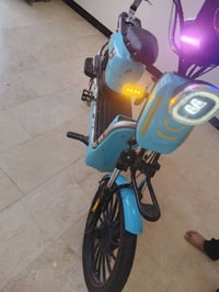 دراجة شحن • ٥ بطاريات • بطارية تالفة