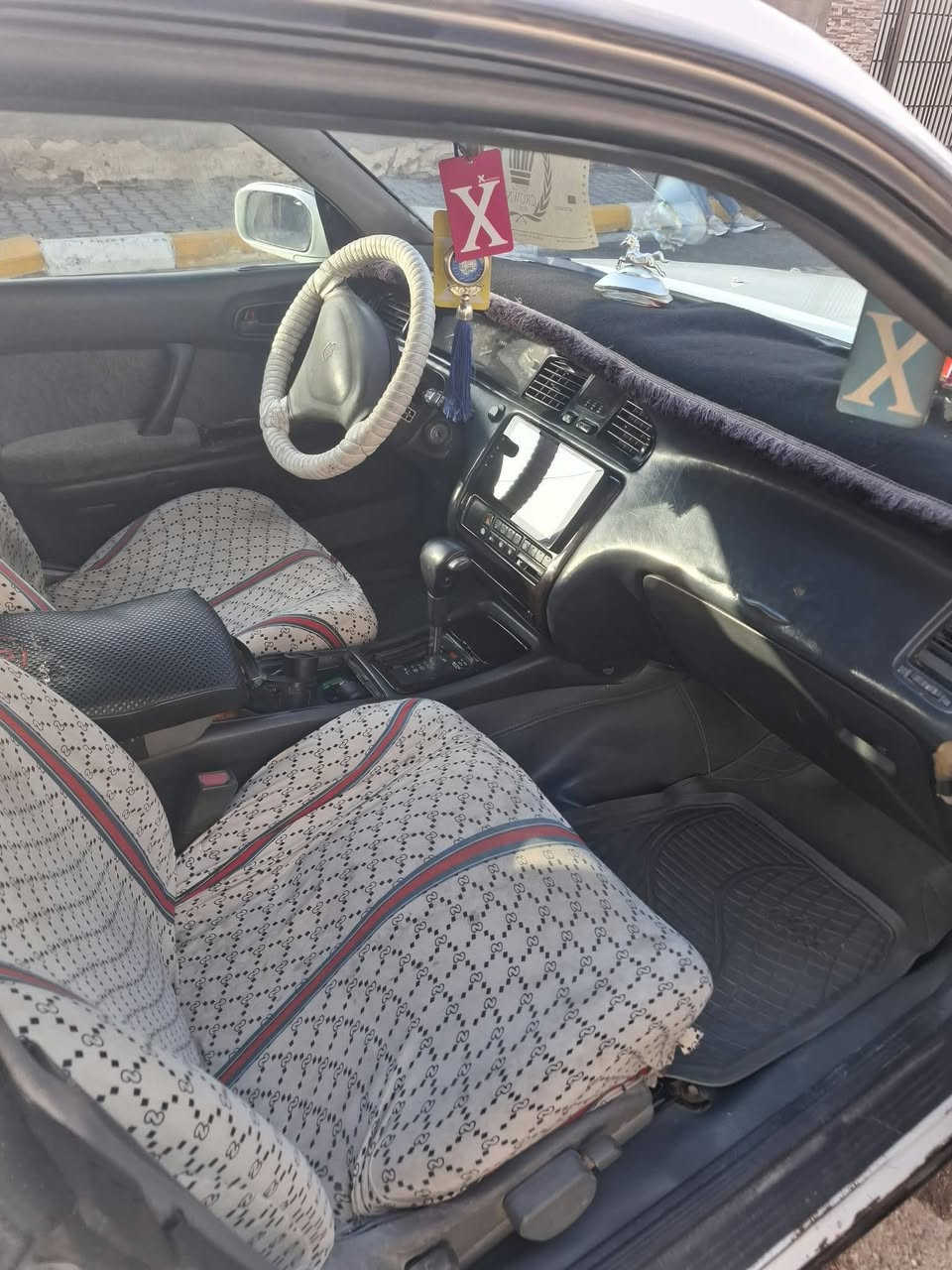 سياره بطه للبيع مصبوغه حزام مكفوله من لضربه والكصه مكينه وكير وحداديه وتبريد خير من الله العنوان واسط قضا الحي ***********
