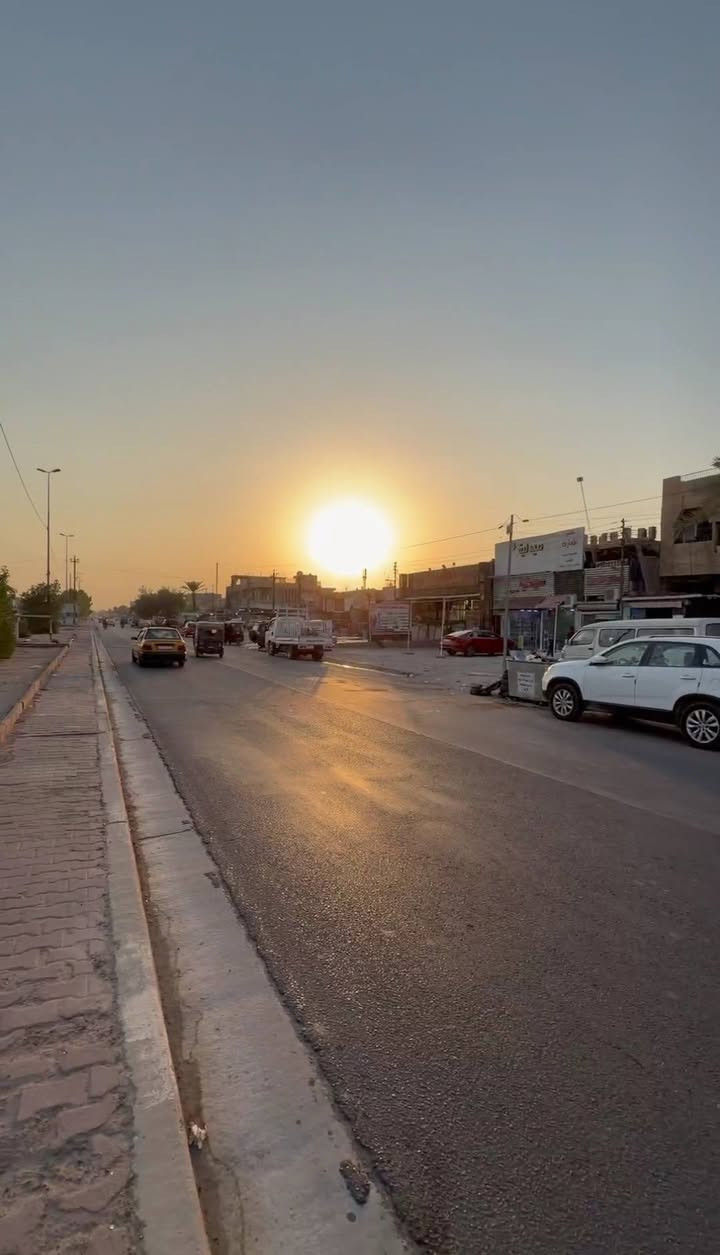 ‏سلام عليكم 🏢 اللهم صلي على محمد وآل محمد موقع استثمار 
بناية تجارية للبيع 📍 شهداء البياع قرب سوق رضا

على الشارع العام مباشر، تعتبر كاع الواجهة 🚗
12 نزال، 25

السعر مناسب جداً 💰

المساحة 300 متر

الاستفسار: *********** واتساب 📞

استقبل جميع العروض في حي الجهاد
