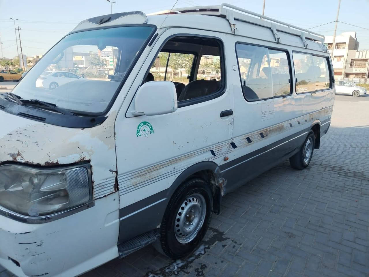 سلام عليكم بلارسون للبيع سيارة مديل ٢٠٠٩ رقم احمر كير مكينة اكسل خير من الله هذى كشرة كدامك شرط تحويل صاحب سيارة هذى رقمة*********** سعر يمة

