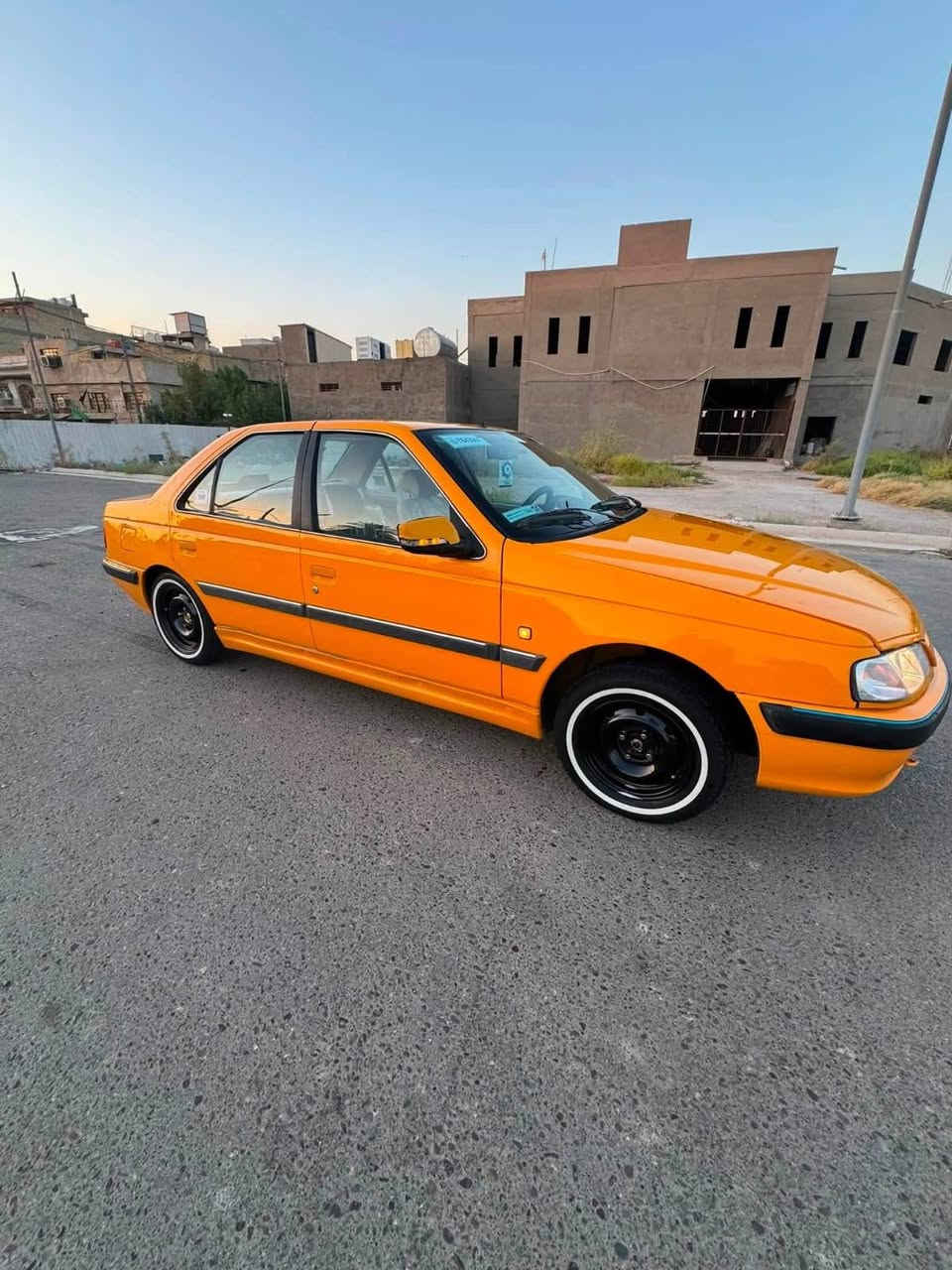 سلام عليكم

بیجو بارص 2021

سياره بسمي سنويه وهزه ورقام جدد هيئه مصفره

السيارة  بيه بل جاملغ الوره صبغ عل مكان محد وجاملغ الوره السير بيه شويه بارد 
الباقي كفاله 
سيارة كلش جديدة
تبريد جديد 
اشاير بل مري 
شاشه وكامره 
. والسيارة علا وضع الشركة

وكير ومكينة وميكانيك كلة خير من الله

63 وبيه مجال 
-الهاتف ***********
سيارة جاهزة
