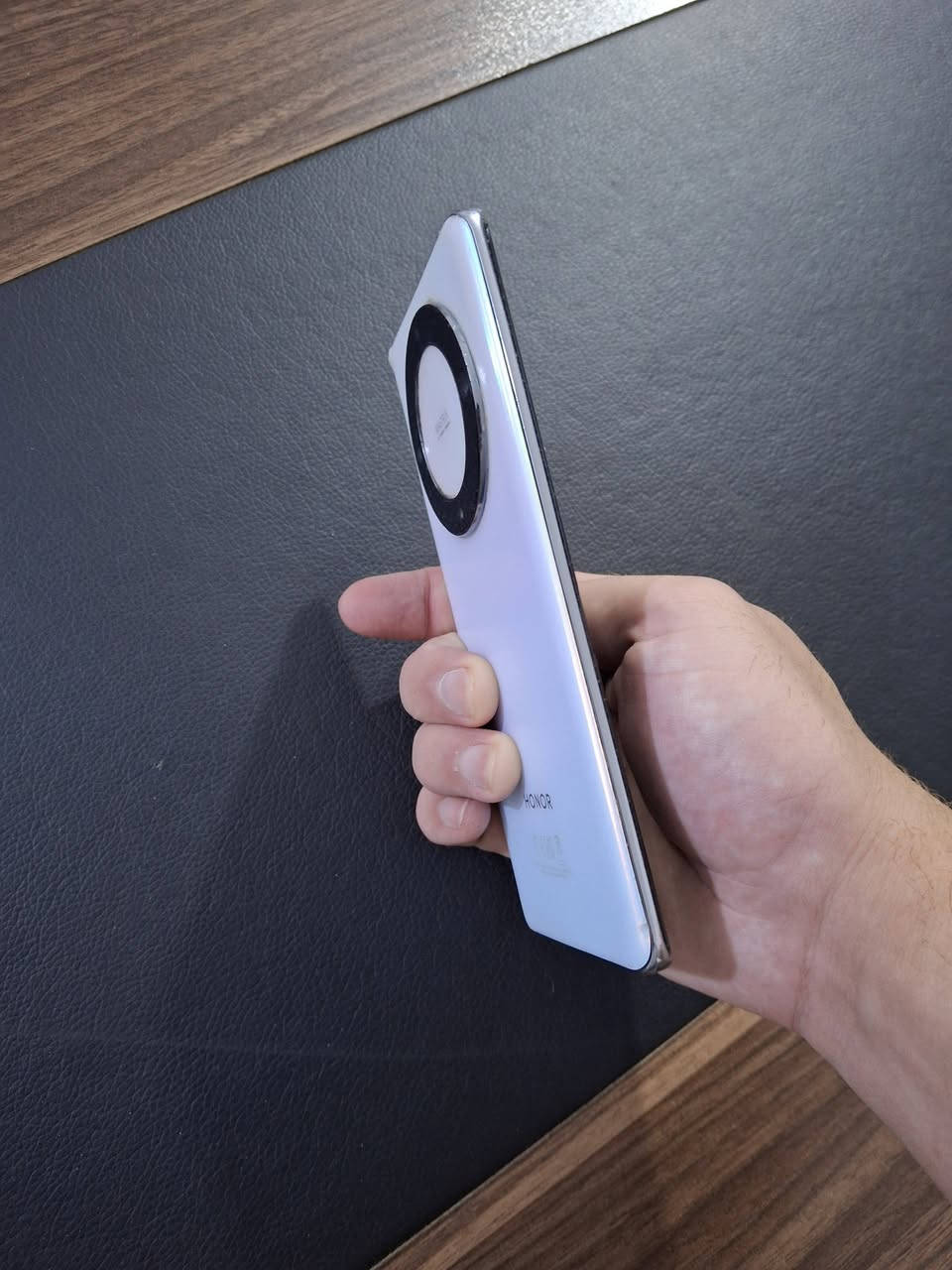 للبيع
HONOR X9a 5G

ذاكره 256

جهار فقط بي هذا الكسر الي بل ضهر ودكمه تشغيل شويه تعبان بس والباقي مكفول سعر 160 

تعال وتساب وتدلل 

***********
