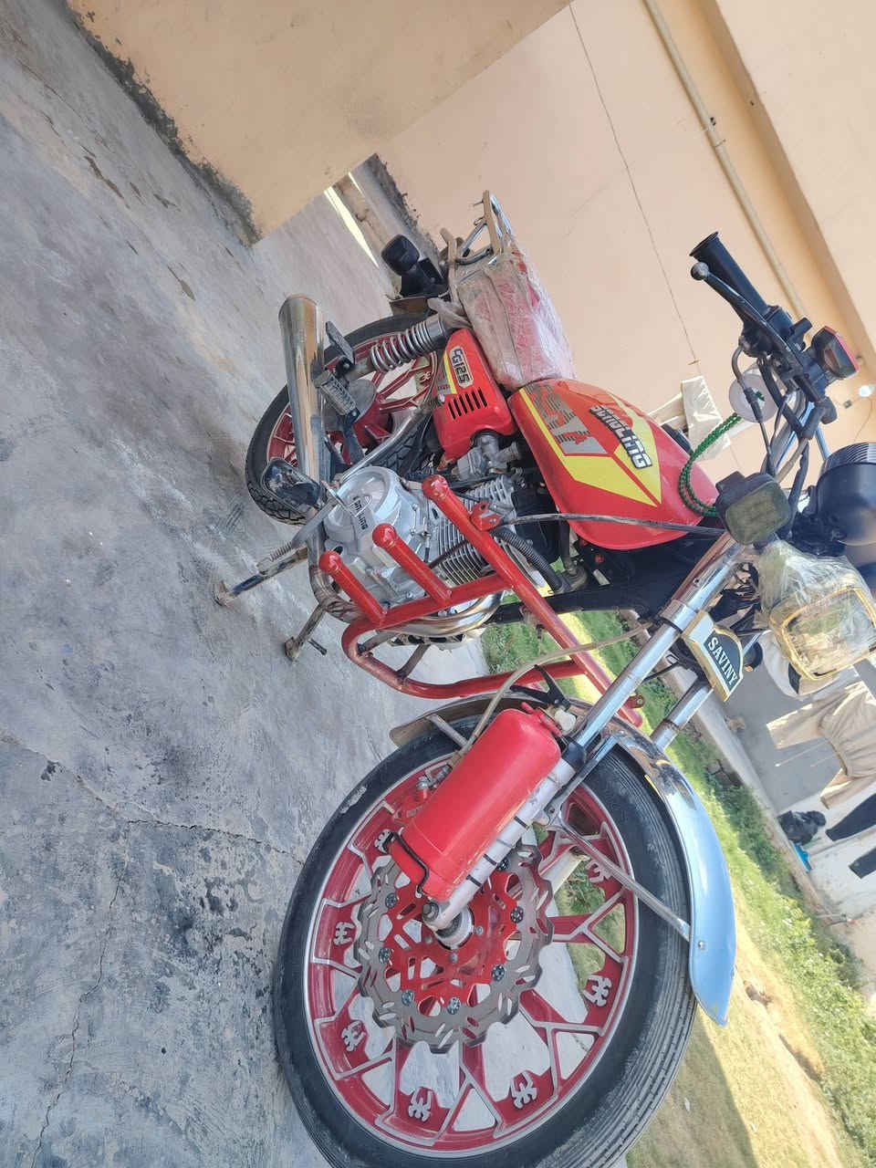 دراجه سيفان موديل 24  سعر 550 بيها مجال بسيط
ما بيها نقص اوراق اصوليه كامله 
ديالئ بعقوبه حد مزيد ***********
