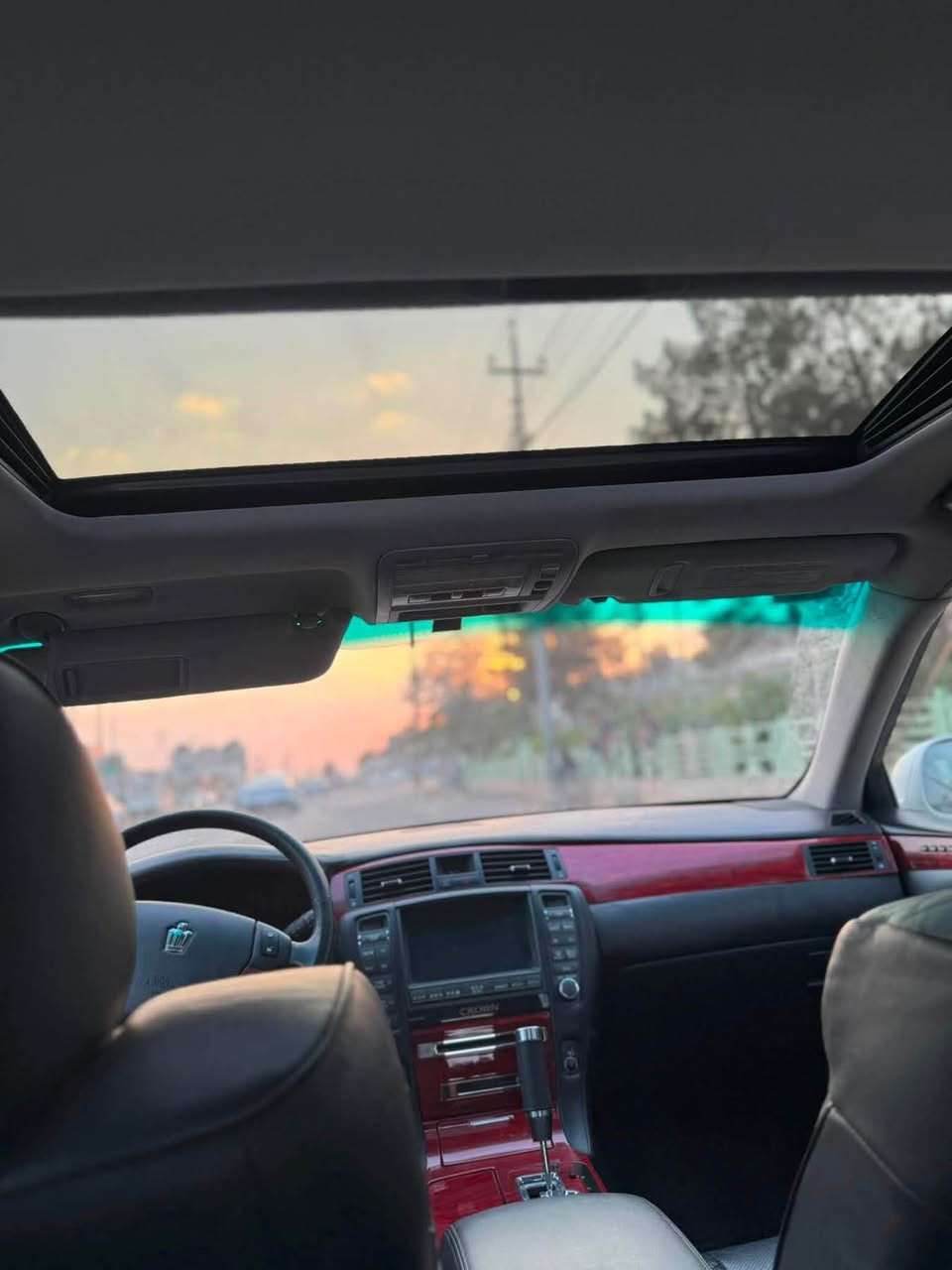 بەناوی خوای گەوورە و میهــــرەبان
شاهینە ٢٠٠٨
GRS 184

بـــــــڕاوە

بێ کـــۆد

یەک قەترە بۆیاخی نیە

هەموو گیانی وەک شوشەیە گەردی نییە

نەک دوکەڵ هەڵمی دەمیشی نیە

٤ دەبڵێ لۆک لۆک ڕۆیاڵ

تاقمێ تایە و ویلی دنگەی استیل

کامل تۆمس

صاڵنصای جاسما

یەک چرکەو گەڵایەک ببڕە 

تەنانەت چاڵی سڵایدیشی نییە

سەیارەی وا زۆر زۆر کەم ماوەوتەوە

پێش و دوا حاسە 

جڵد و هیتەر جڵدەکانی وەک شوشە وایە

سڵاید

کامل مکەبەرەی گۆڕاوە

لە دەعامی پێش بۆ دوا هەمووی بەشەرت

نرخ «٦٩» مەجالێ زۆر کەم مەیە بڵێ هەیە بە کەمتر بڕۆ ئەو بکڕە
ژ.م ***********
واتساب
ناونیشان هەڵەبجەی شەهید حلبجة, السليمانية
