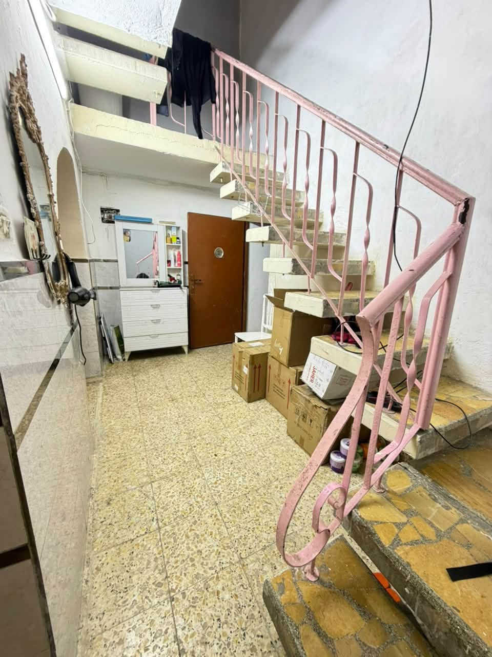 بيت للبيع 
الشعب /حي التجار/شارع 40/شارع مدرسه بلقيس /شارع الزيدي للعقار  
المساحه 96 سند مستقل بأسم شخص واحد 
للاستفسار على هذا الرقم *********** 
***********
