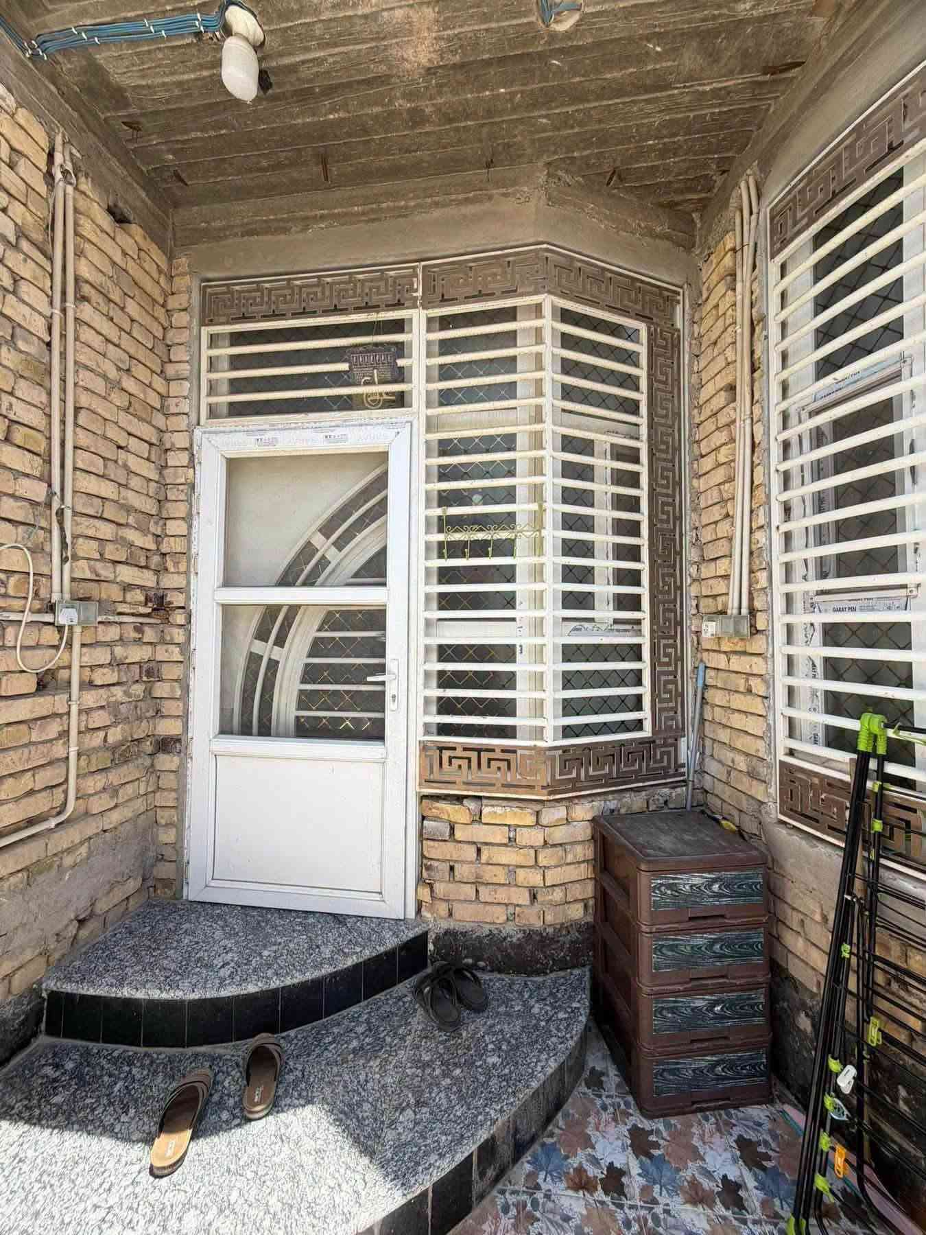 🛑 دار سكني  للبيع 🛑 
 مطلوب إسكان 12 مليون 
المنطقة : الديوانية ؛حي الجامعه 🚩 
اقرب نقطه ؛قرب شارع اسوات
المساحه :100 متر🏛️ ركن واجهة 10
    
         كونكريت مسلح 
           بناء حديث 
التفاصيل :  الطابق الاول🛑 غرفه وصالة واستقبال ومطبخ  وصحيات داخليه وخارجية 
الطابق الثاني؛ثلاث غرف نوم وصاله ومجمع صحيات 
للاستفسار 
     مراجعة مكتب رسول الوزني للعقار  
الديوانية . حي الحضارة بداية شارع اسواق طيبة
 للمعلومات ولمزيد من التفاصيل ⬇️
       مراسلة الصفحة  
      او الاتصال
***********
