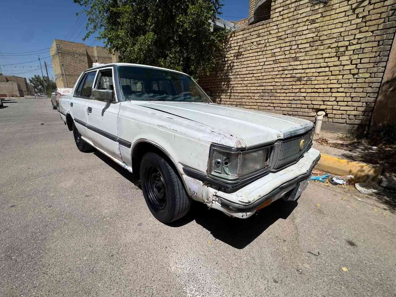 سوبر موديل 1983 رقم انبار انكليزي سنويه لل2030   مداور ثاني يوم
كير ومحرك ونجي نظيفات 
حداديه نظيفه 
دواخل نظيفه 
كهربائيات شغاله 
عنبار وبريشر وباتري وراديتر جدد
ترايك وين ماتريد
السعر 15  وبيه مجال
مكان السياره الناصريه المركز
للاستفسار *********** ناصرية, ذي قار
