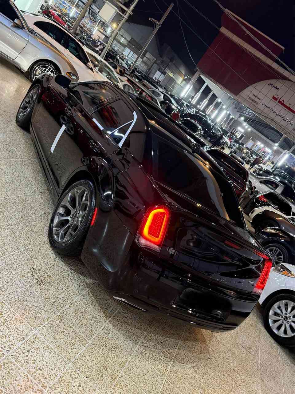 كرايسلر 300 • بدون تبديل • ٩٩٠٠٠ ميل