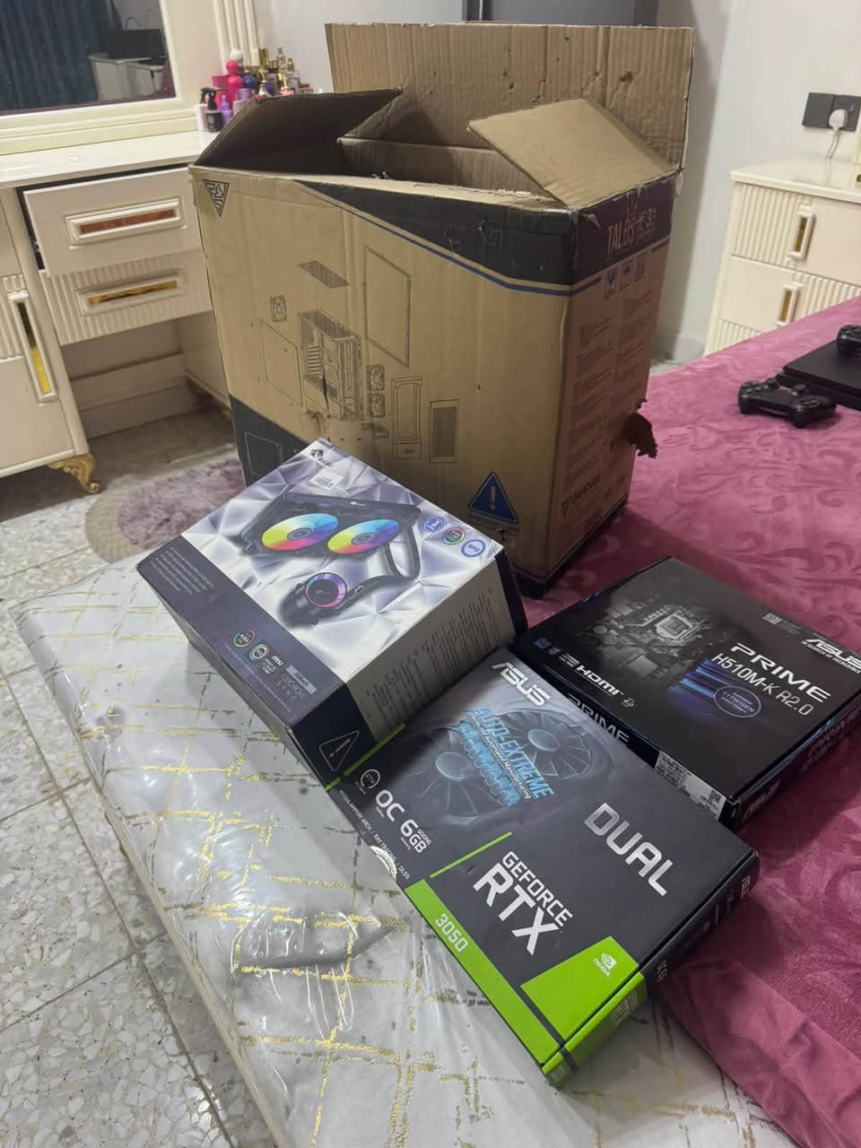 سلام عليكم pc للبيع
موصفات  
GPU RTX3050

CPU i511400F

RAM 16 3200 DDR4

SSD 512GB

Power Supply 650

PC جديده حته كراتين كله موجوده

السعر 700

شاشه Lenovoحجم شاشه 34 دقه شاشه 3440 1440 2k Hz144 قبل لكسر لا 165Hz

سعر شاشه 350الف ماصالي هواي من ماخذه  

بكاني زعفرانيه رقم تلفون ***********
